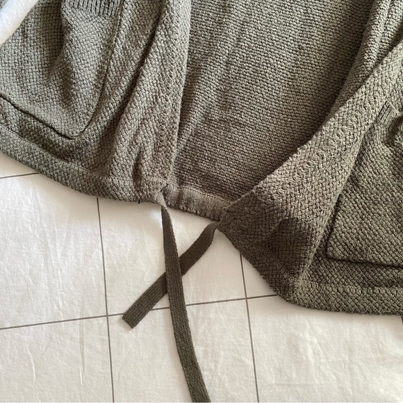 Madewell Women’s Cardigan Sweater - Picture 4 of 4
